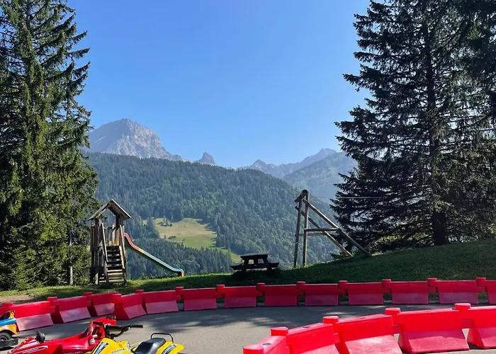 For 6 People Ideally Located In * غريون