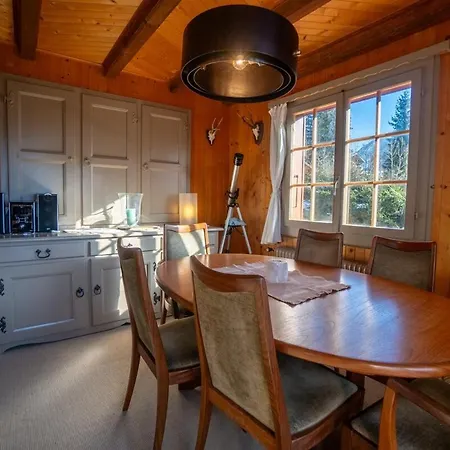 For 6 People Ideally Located In Domek alpejski Gryon