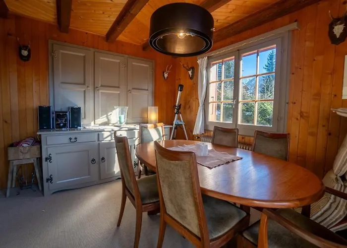 For 6 People Ideally Located In Domek alpejski Gryon